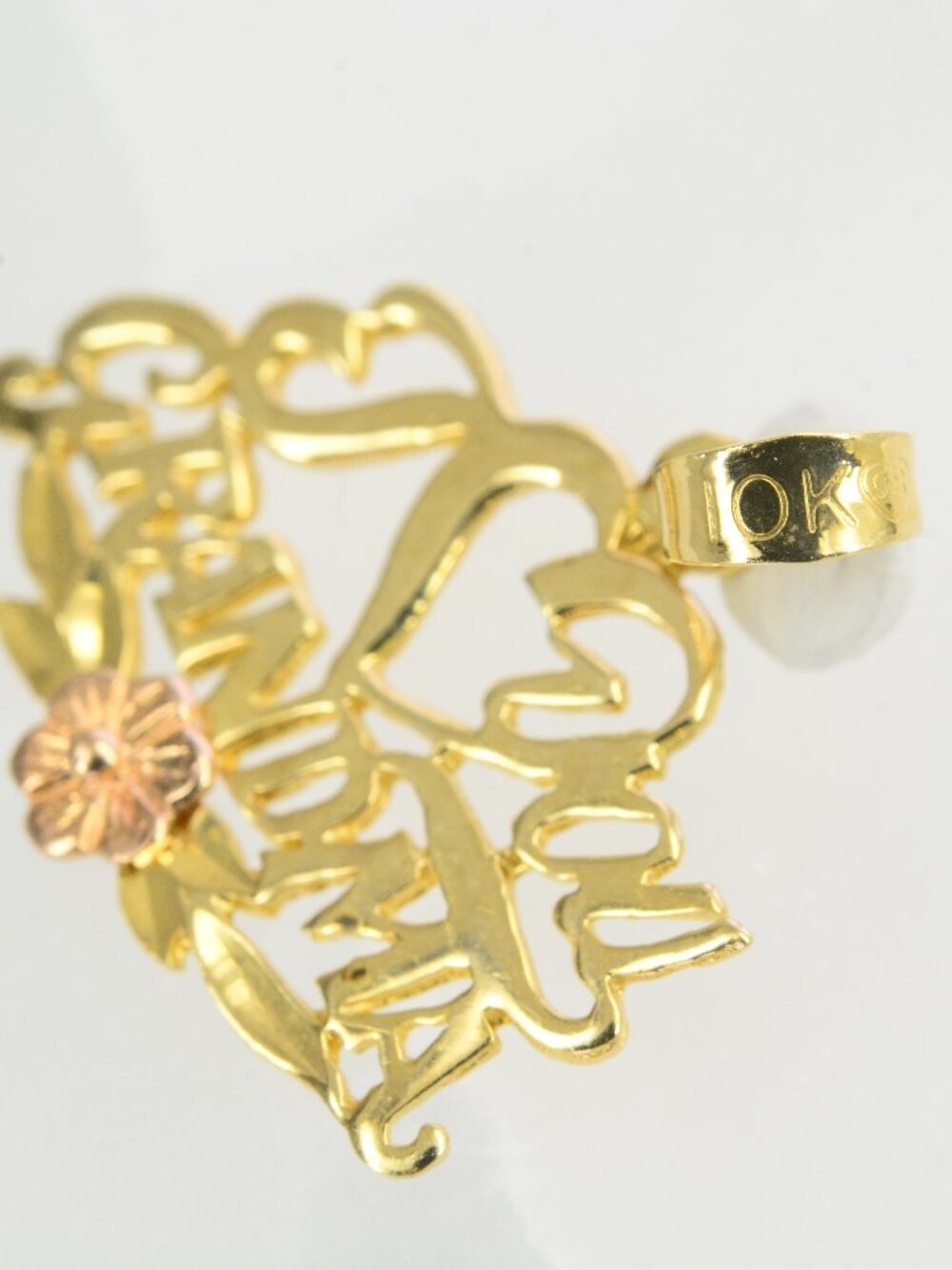 10k "I <3 Grandma" Pendant - Picture 5 of 8